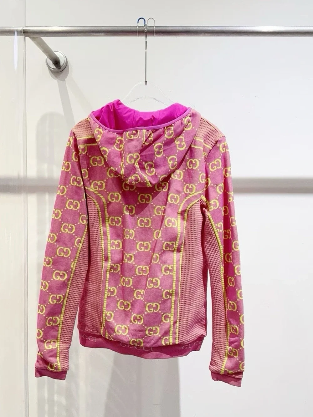 š©steal Gucci Pink and Yellow GG Logo Kids Zip Hoodie Jacket - Picture 2 of 6
